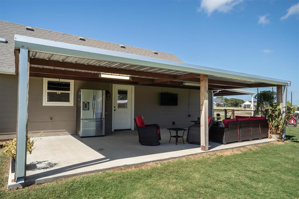 2019 Brown Loop, Poolville, TX 76487
