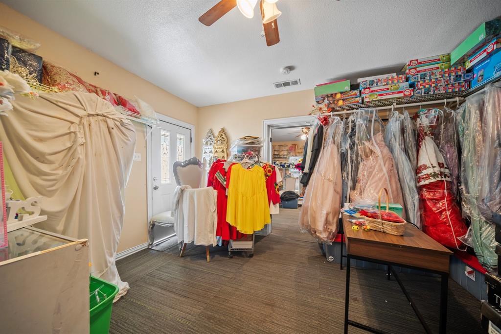 1738 W Avenue, Corsicana, TX 75110