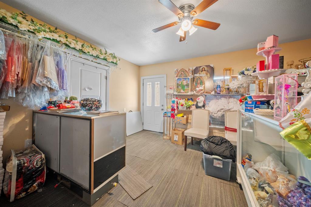 1738 W Avenue, Corsicana, TX 75110