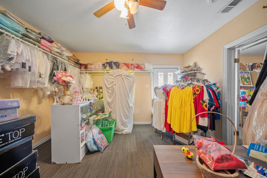 1738 W Avenue, Corsicana, TX 75110
