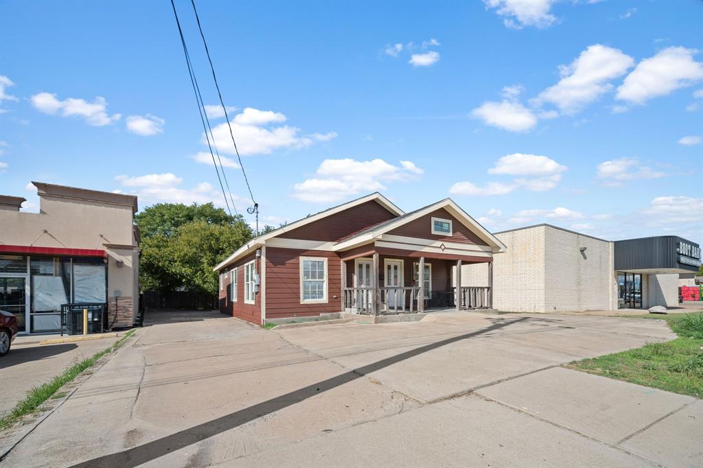 1738 W Avenue, Corsicana, TX 75110