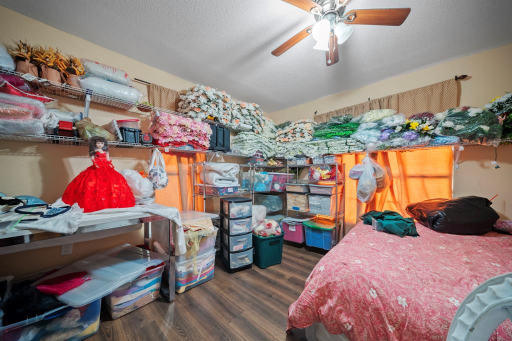 1738 W Avenue, Corsicana, TX 75110