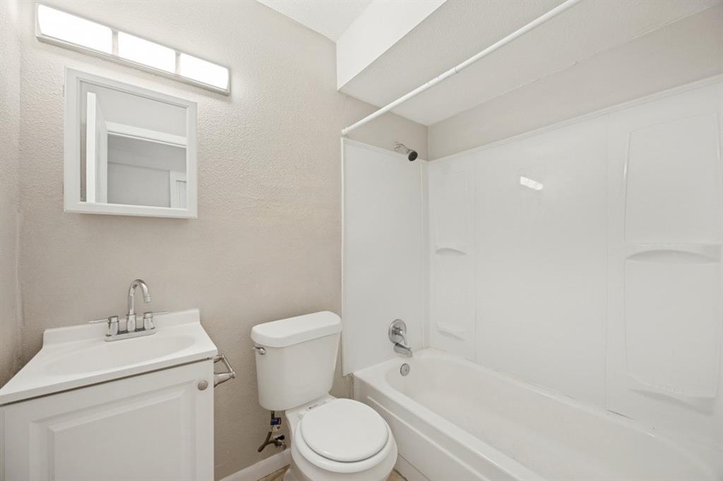 1001 W Elm Street, #103, Denison, TX 75020