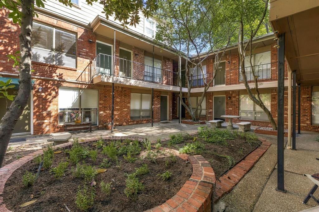 4525 Gilbert Avenue, #208, Dallas, TX 75219
