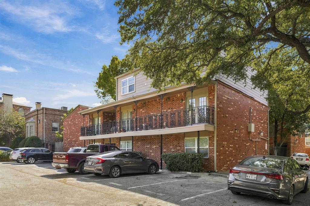 4525 Gilbert Avenue, #208, Dallas, TX 75219