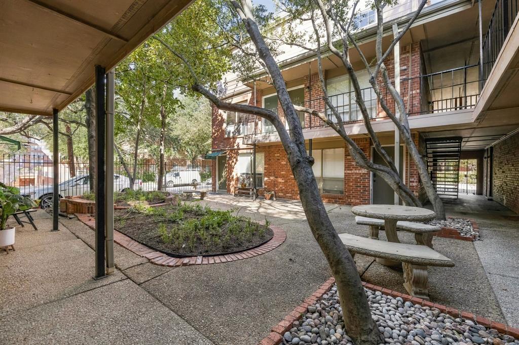 4525 Gilbert Avenue, #208, Dallas, TX 75219