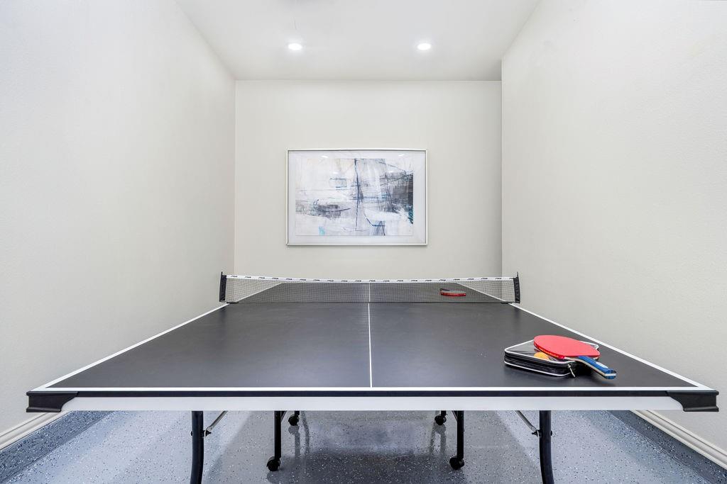 Recessed ceiling lighting