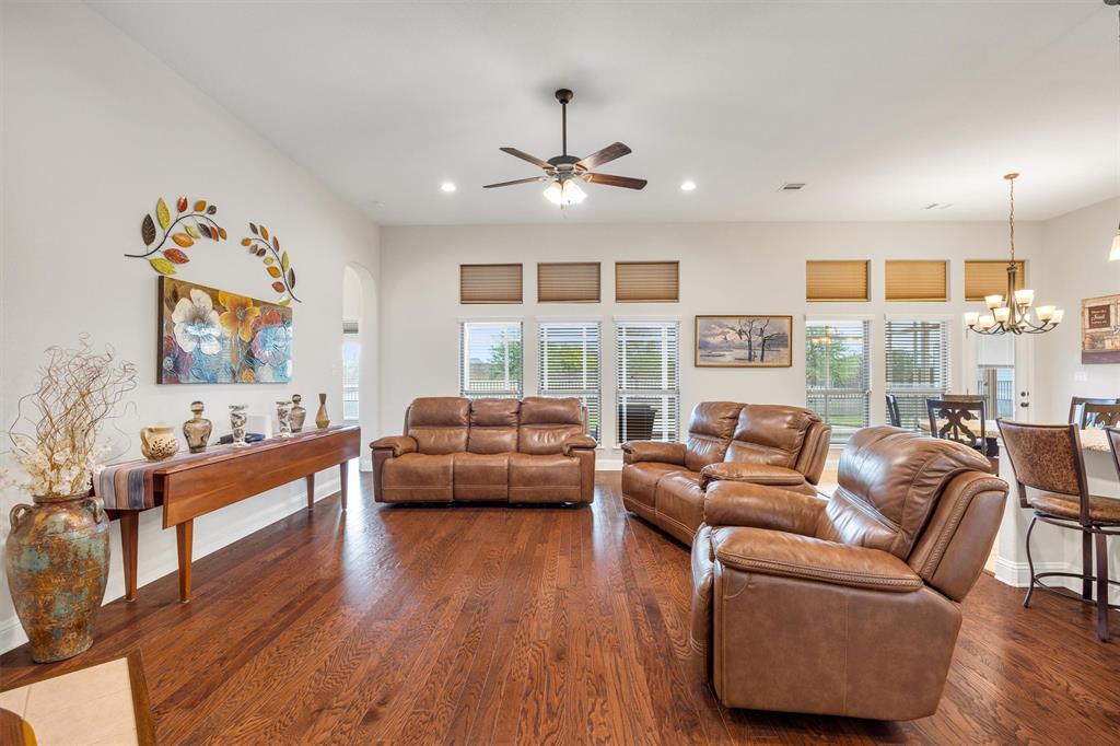 640 Cross Creek Drive, Waxahachie, TX 75167