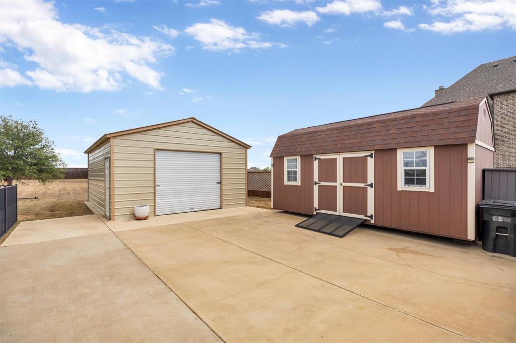 640 Cross Creek Drive, Waxahachie, TX 75167