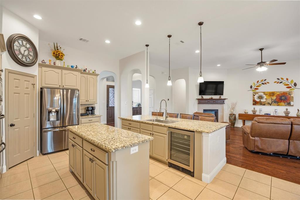 640 Cross Creek Drive, Waxahachie, TX 75167