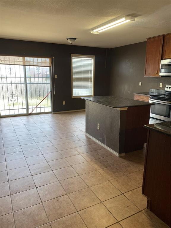6628 Leaning Oaks Street, Dallas, TX 75241 6628 Leaning Oaks Street, Dallas, TX 75241
