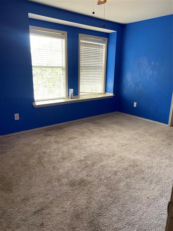 6628 Leaning Oaks Street, Dallas, TX 75241