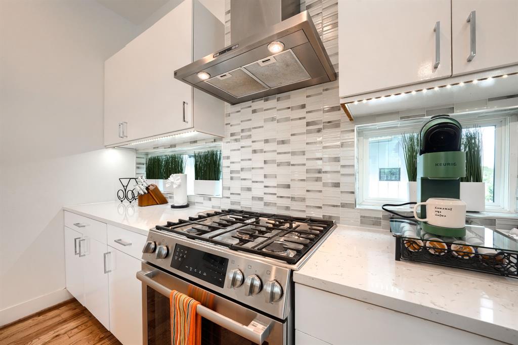 320 Mathey Court, Dallas, TX 75208