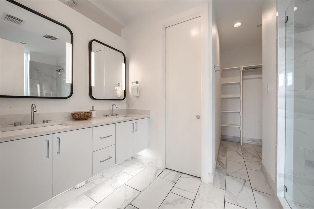 320 Mathey Court, Dallas, TX 75208