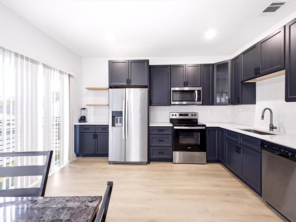 2404 Anderson Street, Dallas, TX 75215