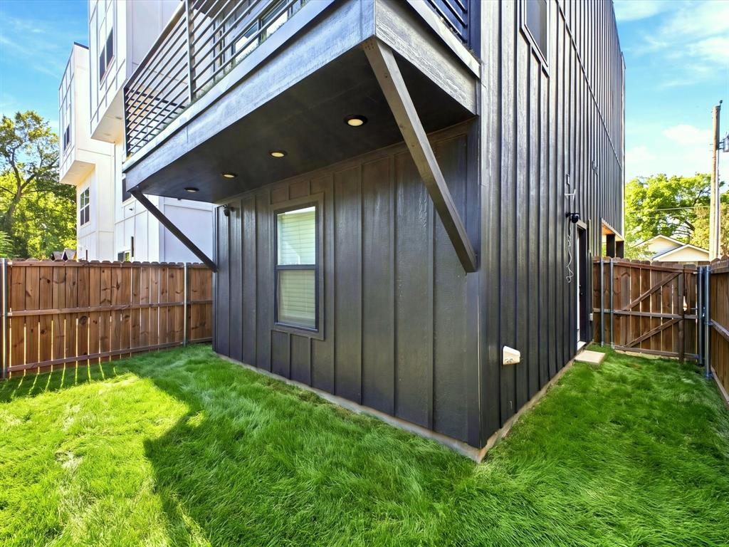 2404 Anderson Street, Dallas, TX 75215