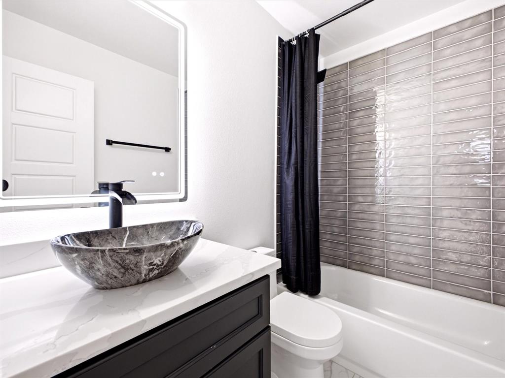 2404 Anderson Street, Dallas, TX 75215