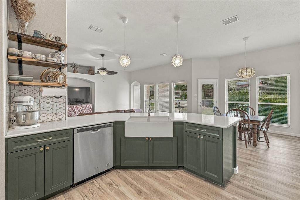 3128 Meandering Way, Granbury, TX 76049