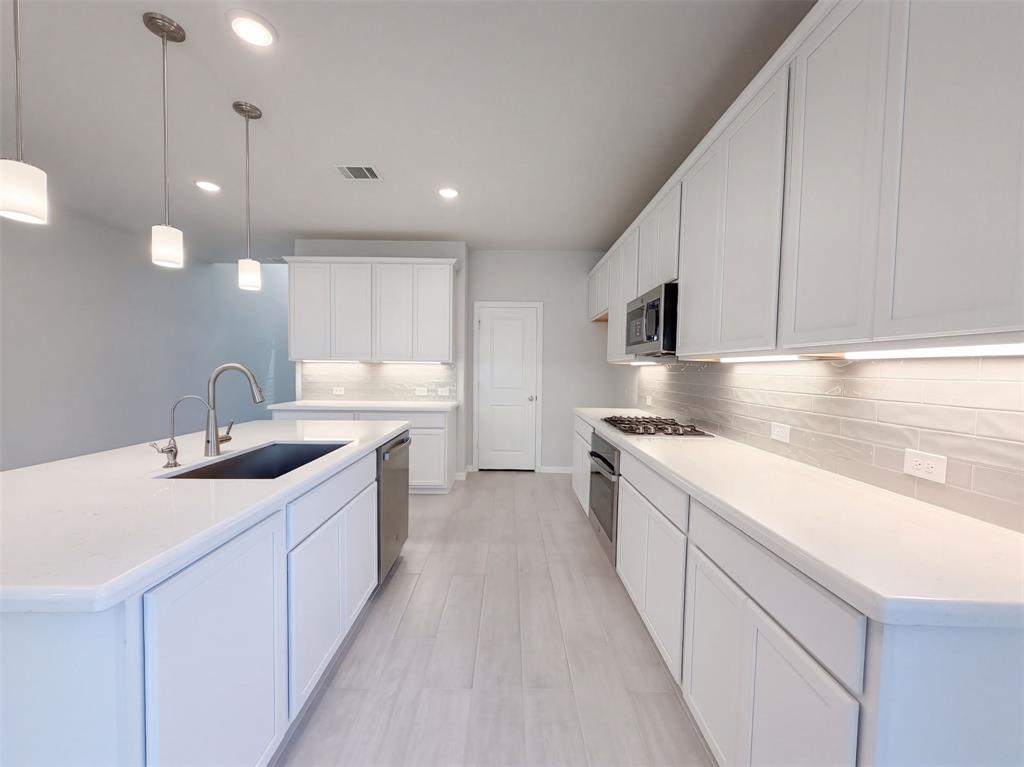 3704 Bluestem Boulevard, Denton, TX 76226