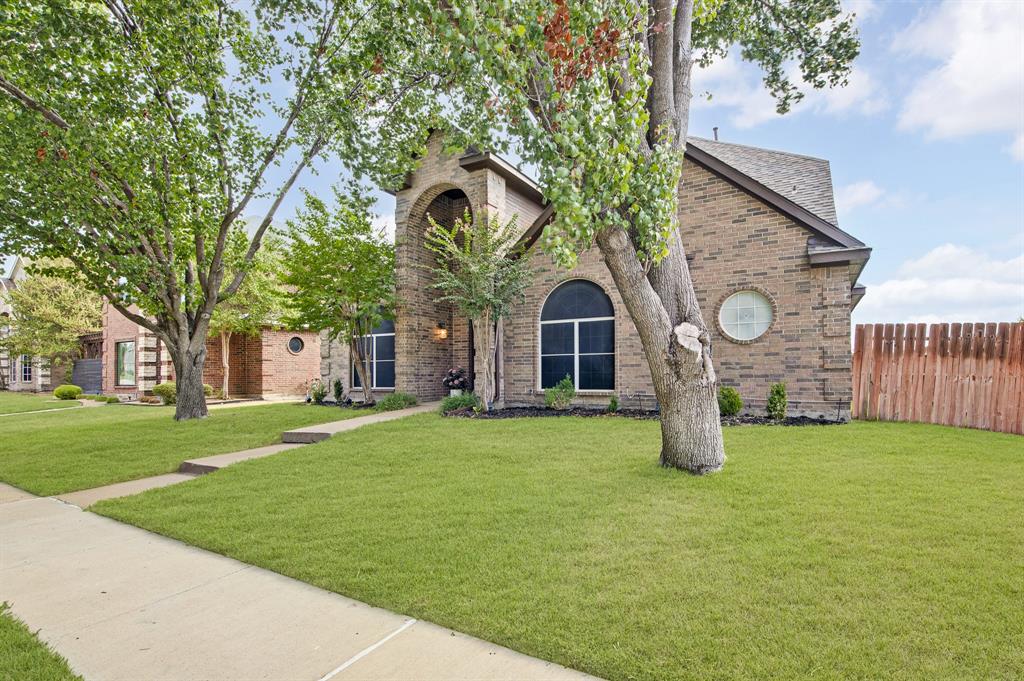 2039 Camelot Drive, Lewisville, TX 75067