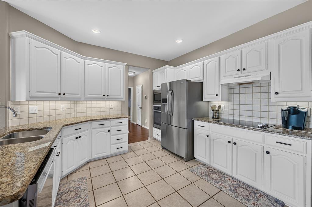 2039 Camelot Drive, Lewisville, TX 75067