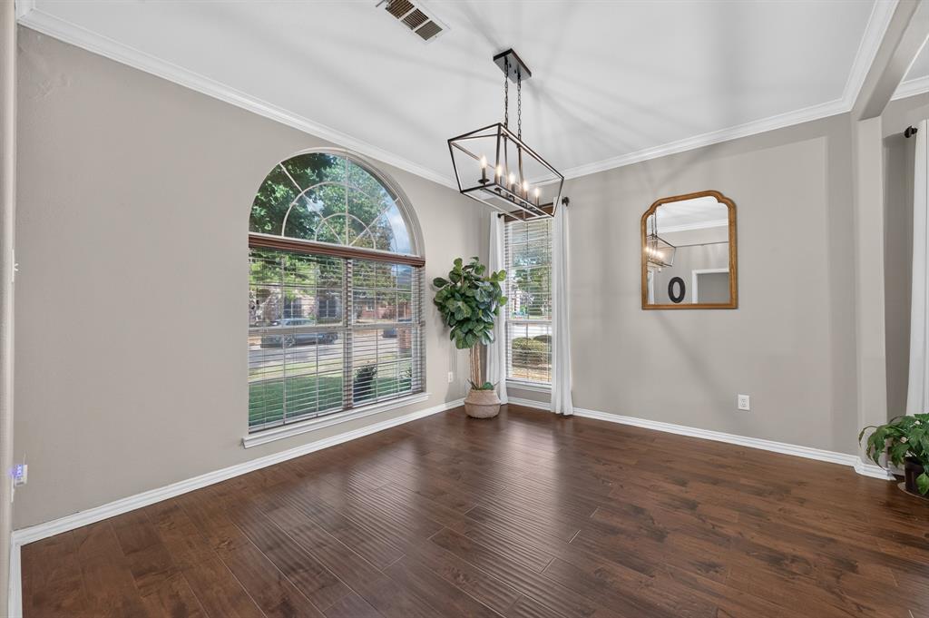 2039 Camelot Drive, Lewisville, TX 75067