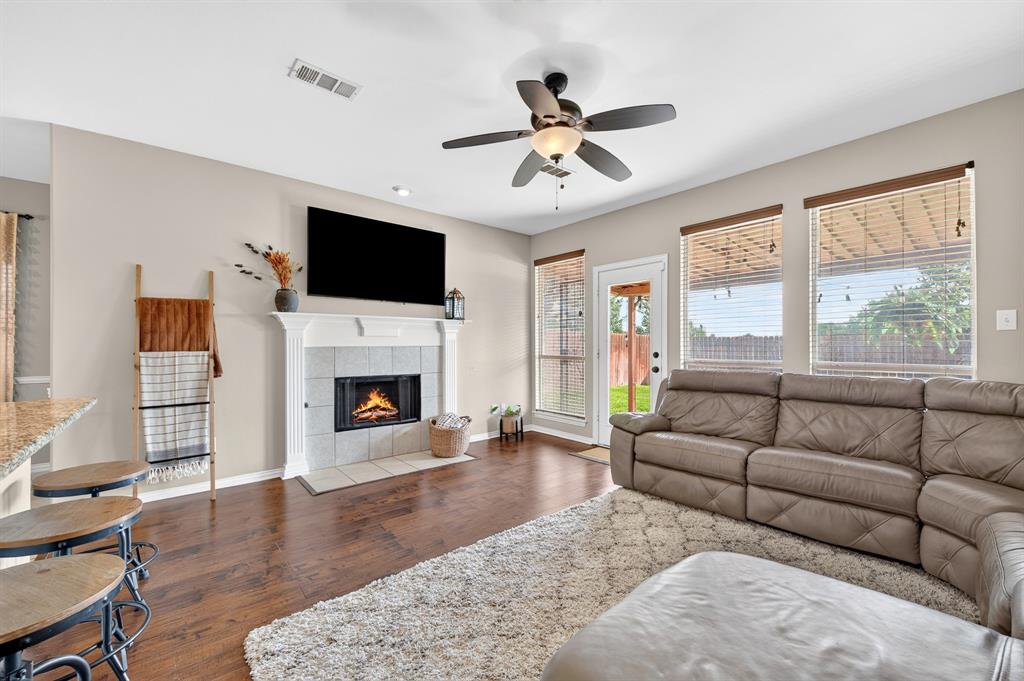 2039 Camelot Drive, Lewisville, TX 75067