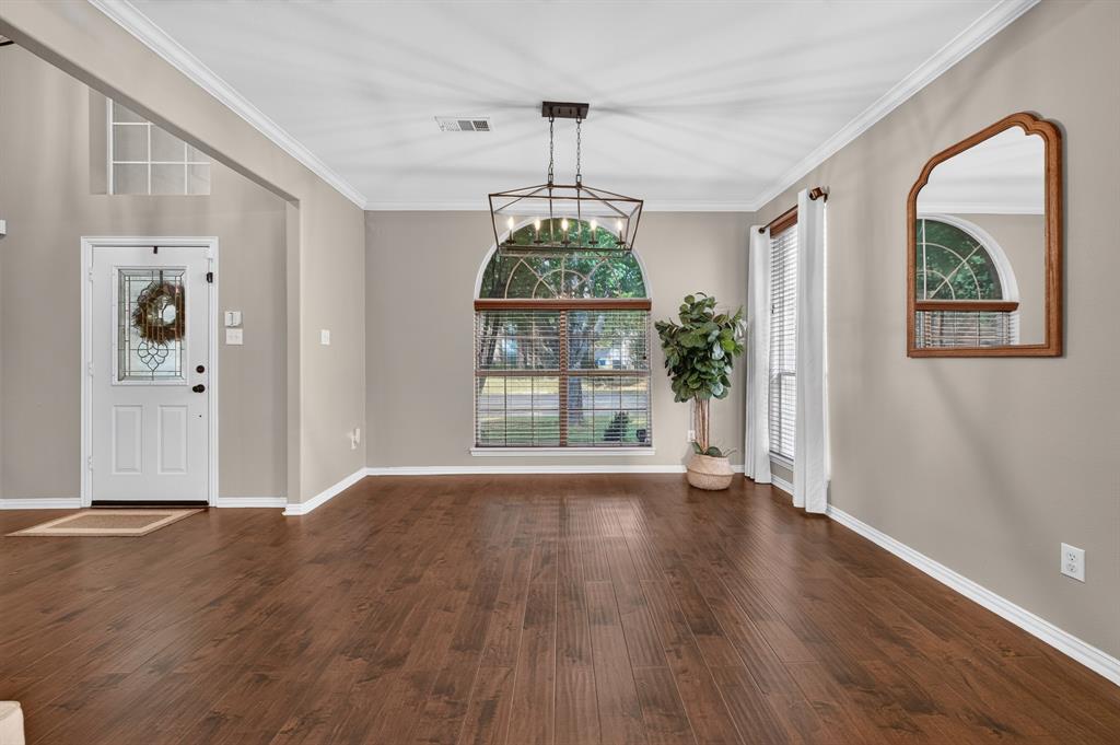 2039 Camelot Drive, Lewisville, TX 75067