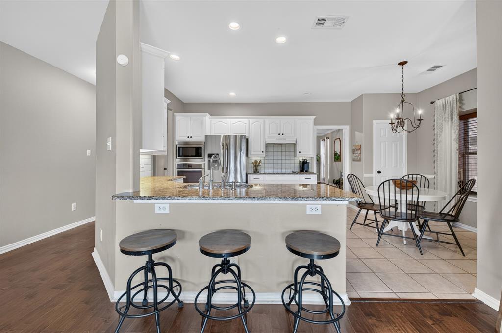 2039 Camelot Drive, Lewisville, TX 75067