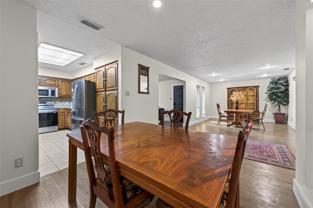 2304 Belfry Court, Arlington, TX 76011