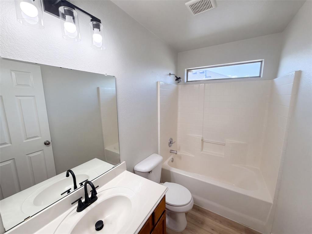 10713 Vista Heights Boulevard, Fort Worth, TX 76108