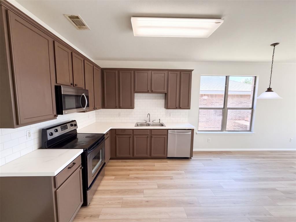 10713 Vista Heights Boulevard, Fort Worth, TX 76108