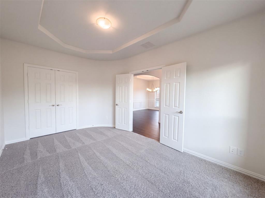 908 Heath Creek Drive, DeSoto, TX 75115