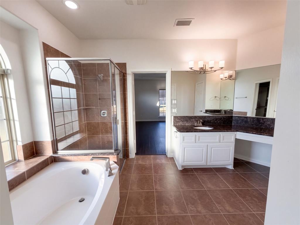 908 Heath Creek Drive, DeSoto, TX 75115