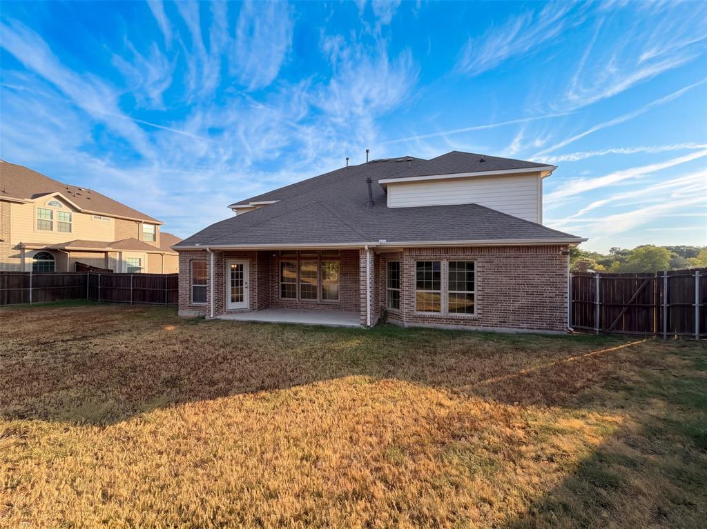 908 Heath Creek Drive, DeSoto, TX 75115