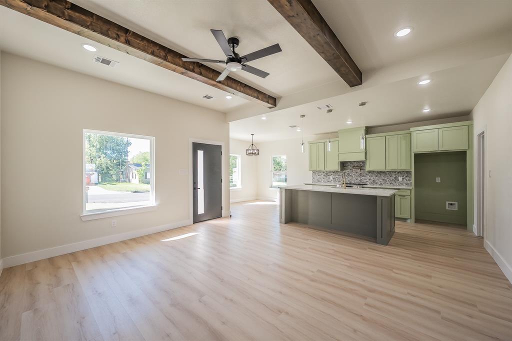 1019 Newby Avenue, Bridgeport, TX 76426