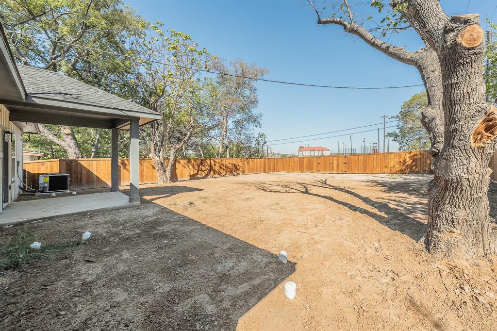 1019 Newby Avenue, Bridgeport, TX 76426