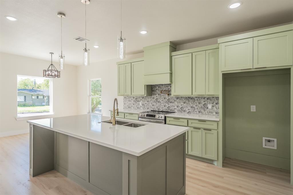 1019 Newby Avenue, Bridgeport, TX 76426