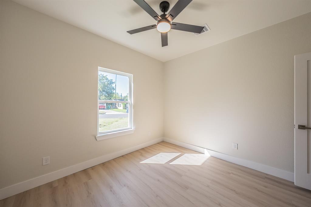 1019 Newby Avenue, Bridgeport, TX 76426