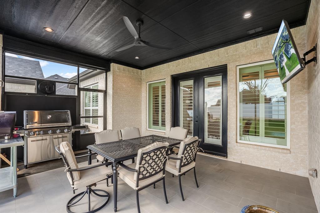 2156 Middlewood Circle, Granbury, TX 76049