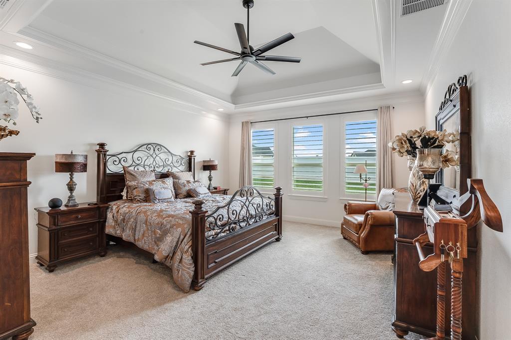 2156 Middlewood Circle, Granbury, TX 76049