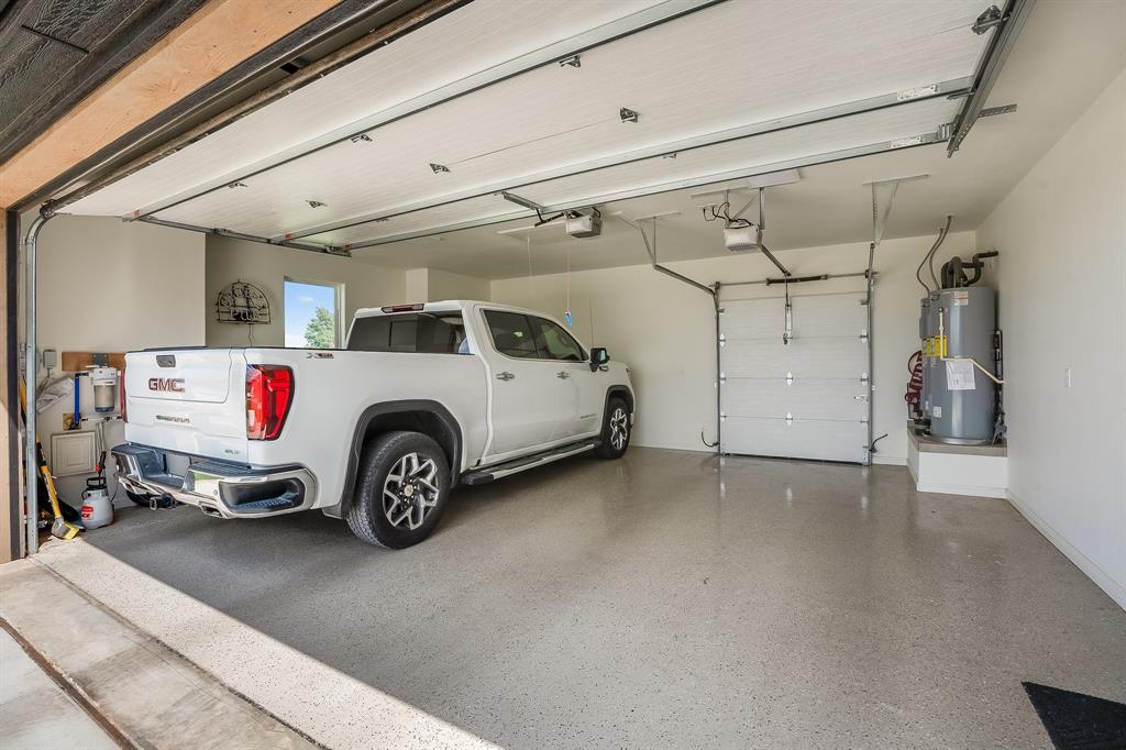 2156 Middlewood Circle, Granbury, TX 76049