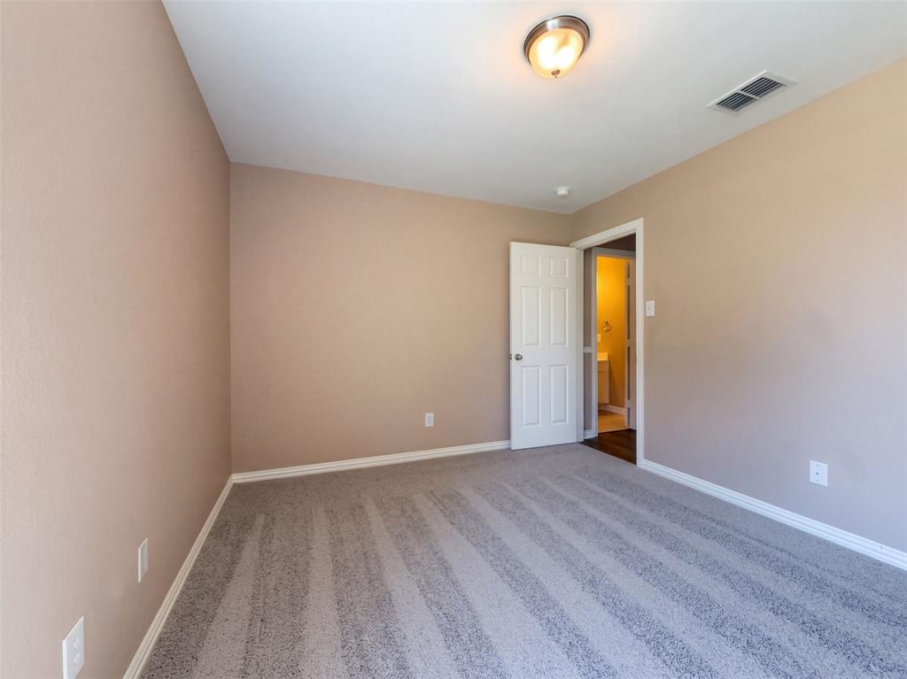 5327 Lake Gardens Drive, Grand Prairie, TX 75052