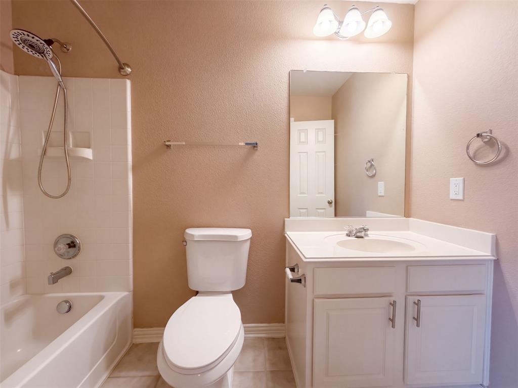 5327 Lake Gardens Drive, Grand Prairie, TX 75052