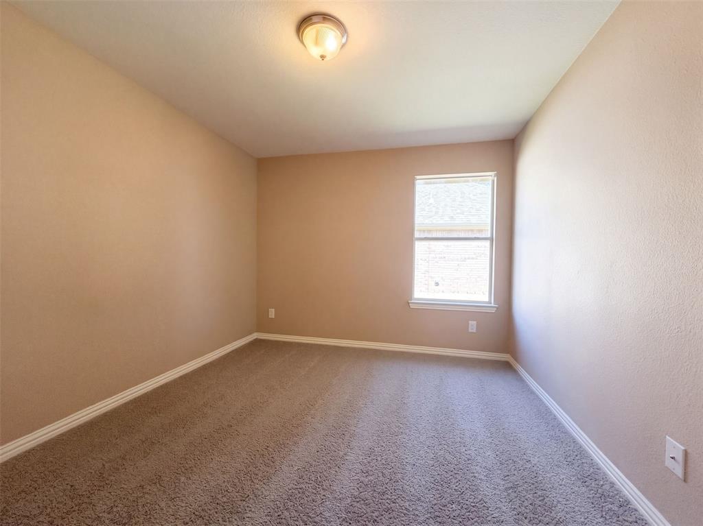 5327 Lake Gardens Drive, Grand Prairie, TX 75052
