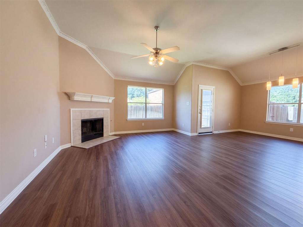 5327 Lake Gardens Drive, Grand Prairie, TX 75052