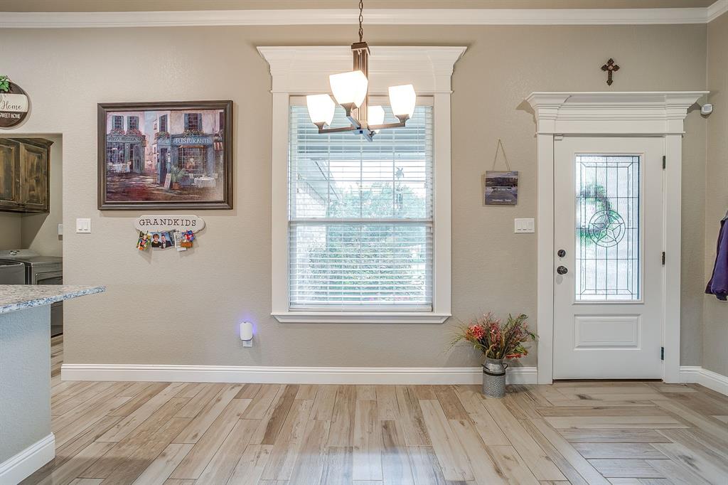 2204 Snake River Drive, Granbury, TX 76048