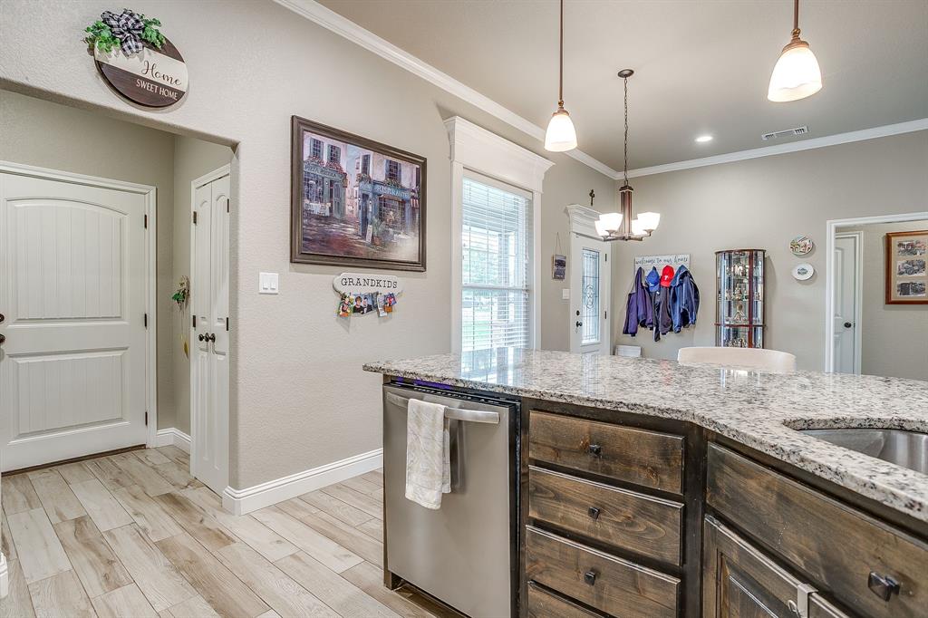 2204 Snake River Drive, Granbury, TX 76048