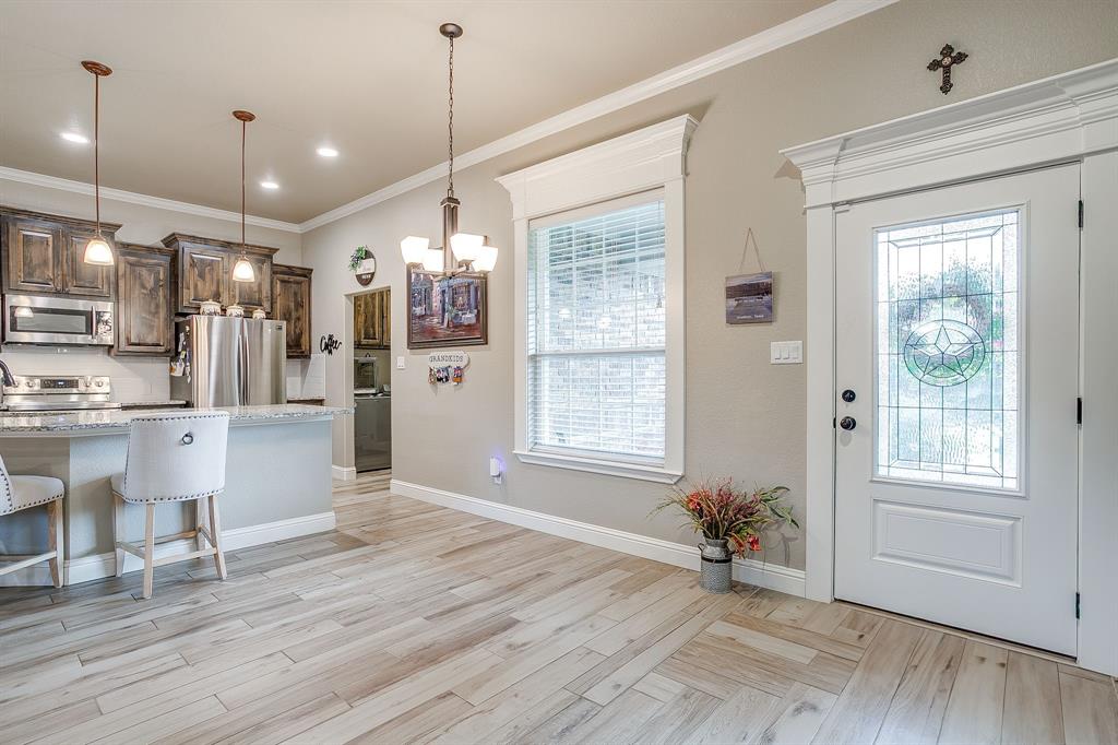 2204 Snake River Drive, Granbury, TX 76048