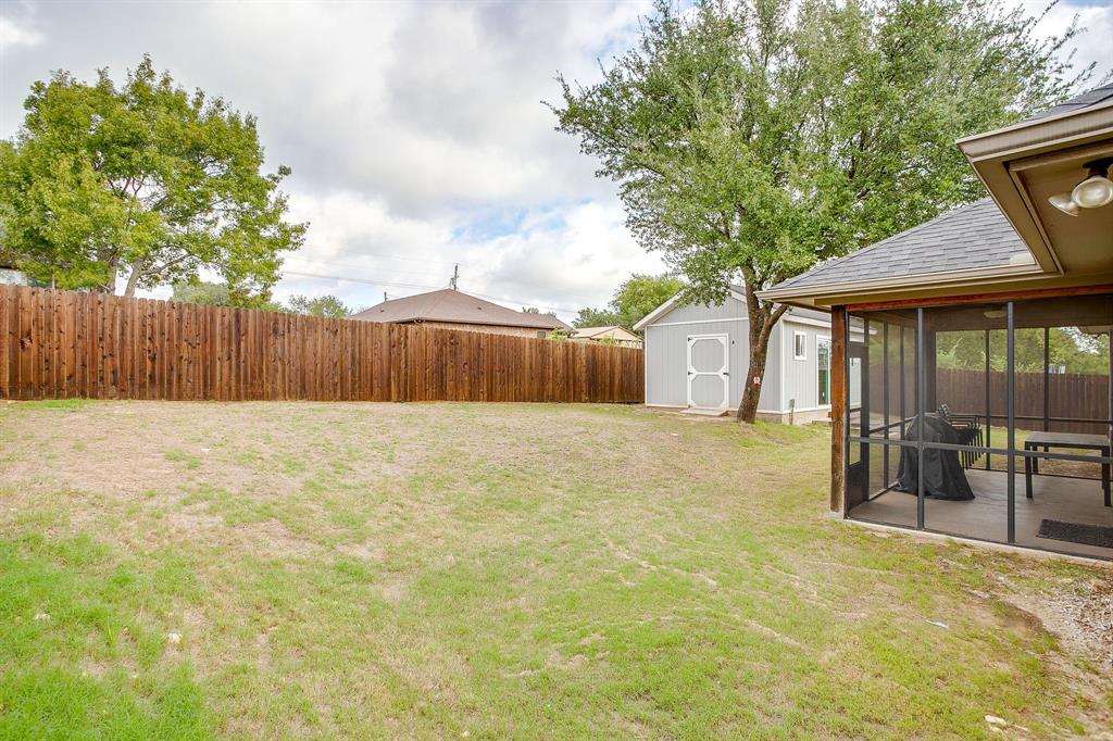 2204 Snake River Drive, Granbury, TX 76048